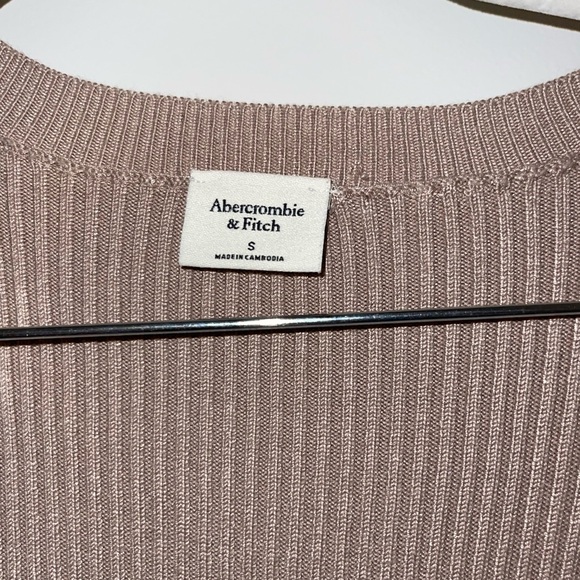 ABERCROMBIE & FITCH Tan Sweater - Picture 3 of 3